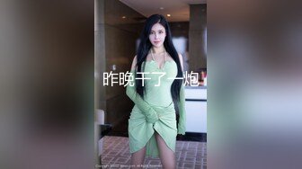 国产CD系列伪娘『艾草』女厕巨大水晶阳具抽插菊花无视进来的大妈们