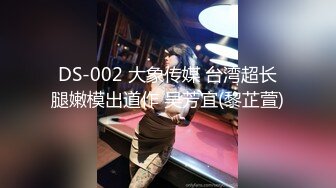  漂亮美女吃鸡啪啪 你喜欢玩游戏 我喜欢玩逼 玩爽了就是一顿爆操 射了一骚逼