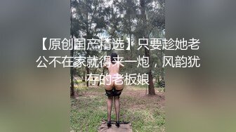 【快递小妹】第二弹4V颜值巨奶，快递站人来人往，塞跳蛋上班，受不了手淫潮喷，超刺激 (1)