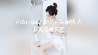 奶子有点下垂得美女玩抖臀舞