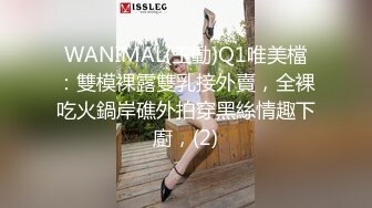 Candice 优雅而曲线美，知道如何给相机想要的东西。她的金色头发和棕色眼睛可能会让你想起隔壁的那