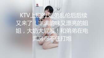  闷骚的小少妇露脸黑丝高跟诱惑，淫声荡语各种撩骚，道具玩逼特写展示无毛粉嫩逼