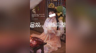 大辫子御姐美少妇全程露脸跟大哥激情啪啪，温柔的舔弄大鸡巴主动上位无套抽插，让大哥站着后入揉着骚奶子内射