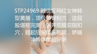 贵妇在家激情自慰用聊天软件约了小伙子