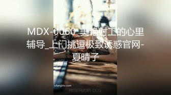 【新片速遞】  酒吧女厕全景偷拍多位喝的有点醉醺醺的小姐姐❤️一个接一个排着队来献B2